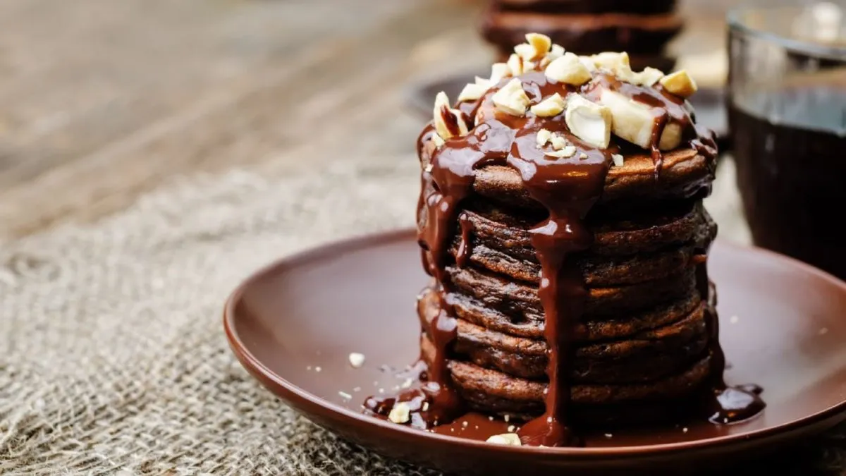 Torta fit de panqueques de chocolate: sabor irresistible para un sábado saludable. Torta fit de panqueques de chocolate: sabor irresistible para un sábado saludable.