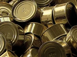 Transforma latas de conserva en decoraciones únicas y económicas para tu hogar.