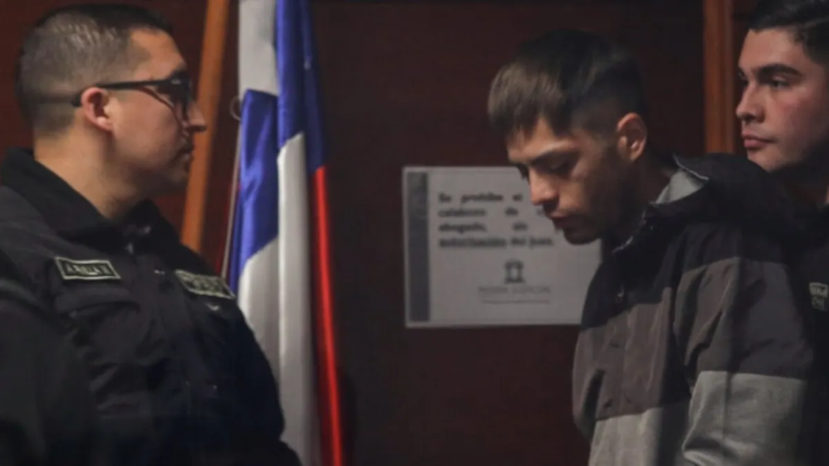 El 'Perro Elvis' apuñalado en Santiago 1: grave tras ataque de un criminal acusado de tres homicidios.