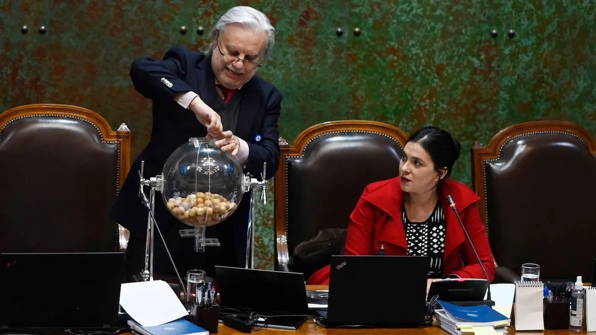 Chadwick obstaculiza la unidad y complica las acusaciones en el debate actual.