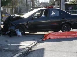 Investigación en curso por el homicidio de un hombre tras choque de auto robado en Conchalí.