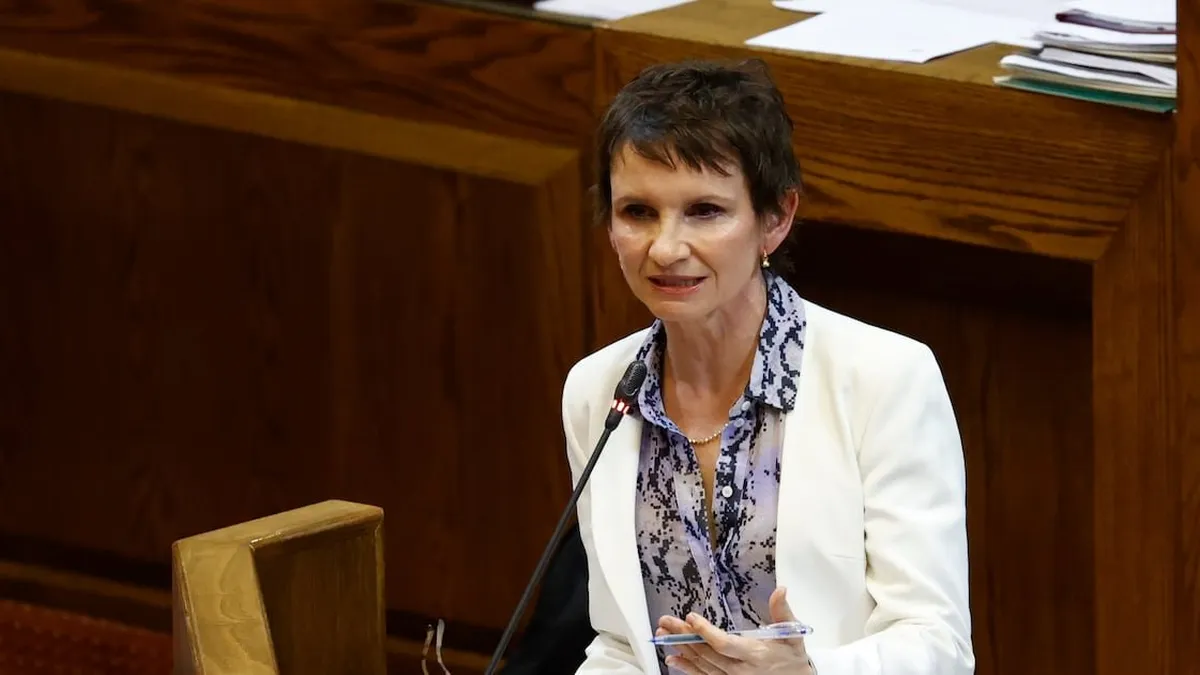 Carolina Tohá enfrenta críticas por su falta de empatía al referirse a homicidios.