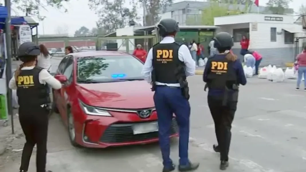 Intenso operativo policial tras intento de fuga de cinco reos en Colina 1.