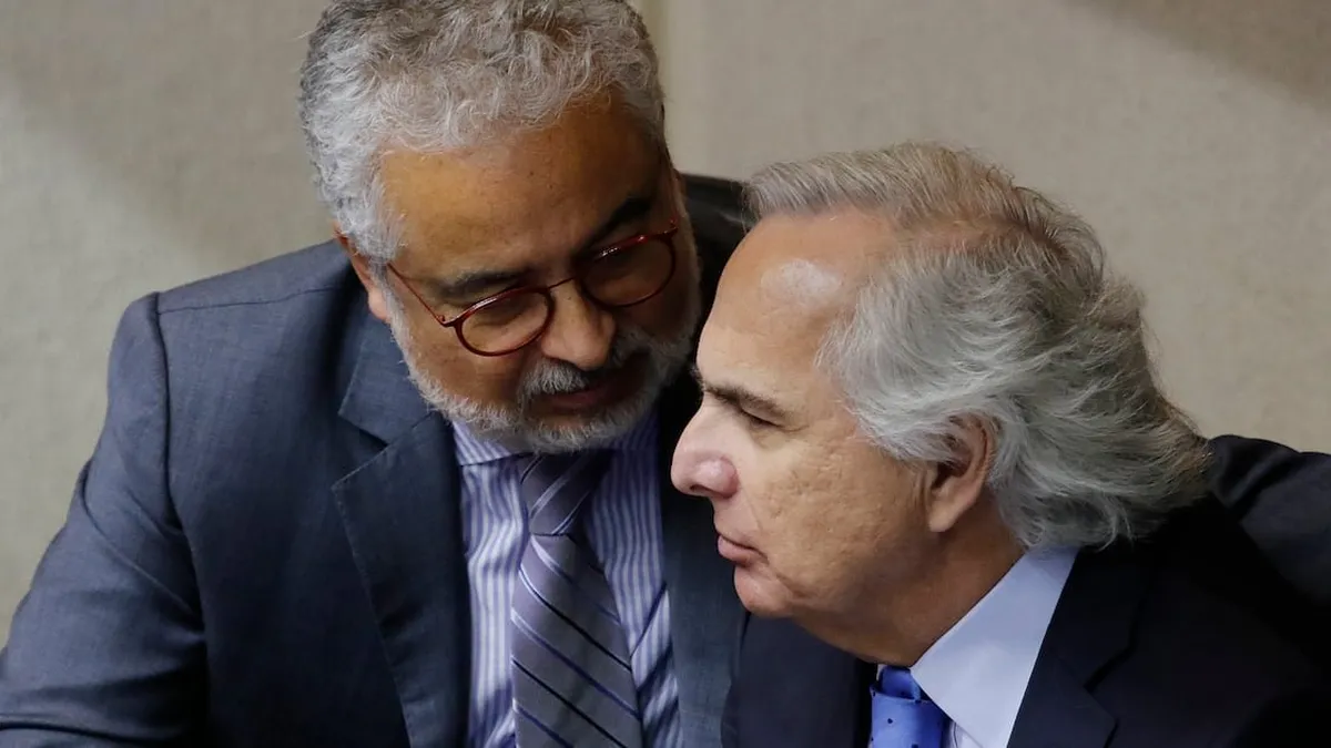 Chadwick aclara a la CMF: "No ocupaba ningún cargo público en ese momento".