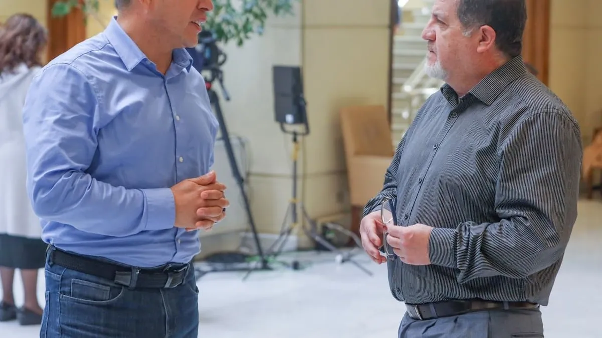 Diputados exigen al MOP un plan ante la posible paralización en el Aeropuerto Nuevo Pudahuel. Diputados exigen al MOP un plan ante la posible paralización en el Aeropuerto Nuevo Pudahuel.