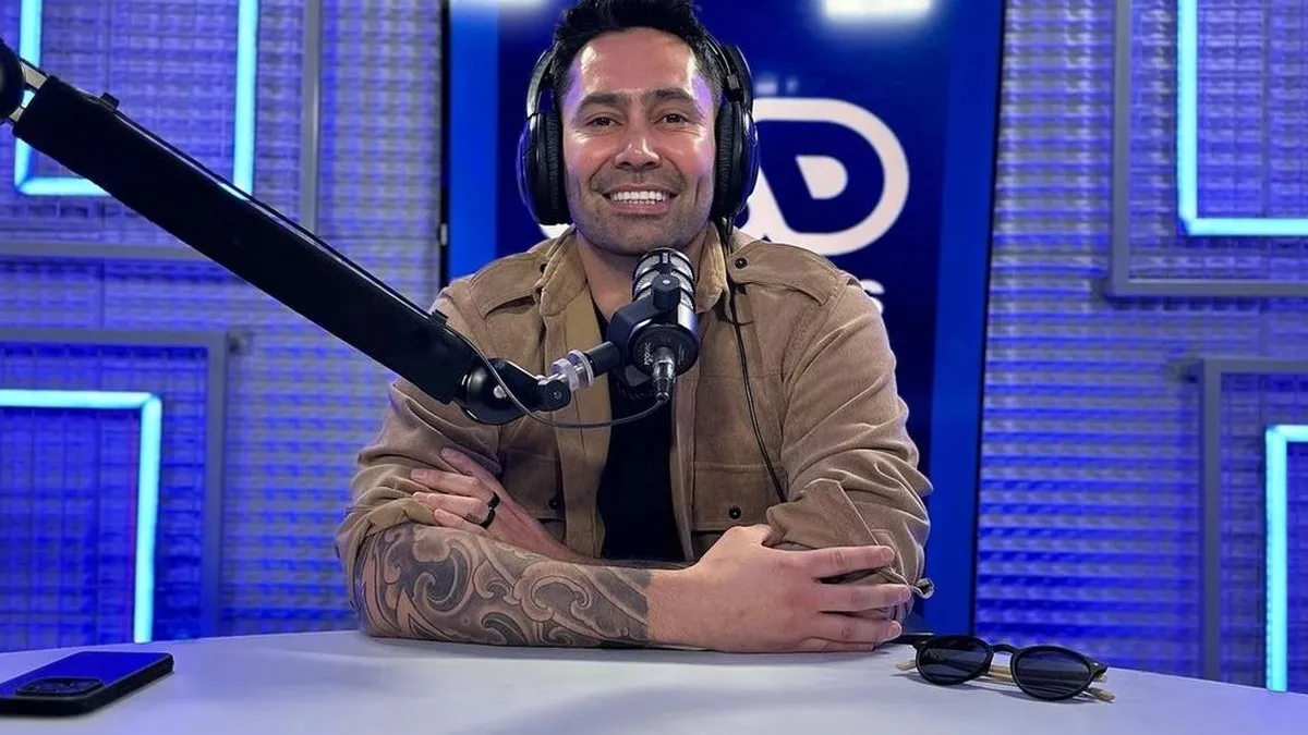 Luis Jiménez y su hija Isidora: un retrato que refleja su inconfundible parecido. Luis Jiménez y su hija Isidora: un retrato que refleja su inconfundible parecido.