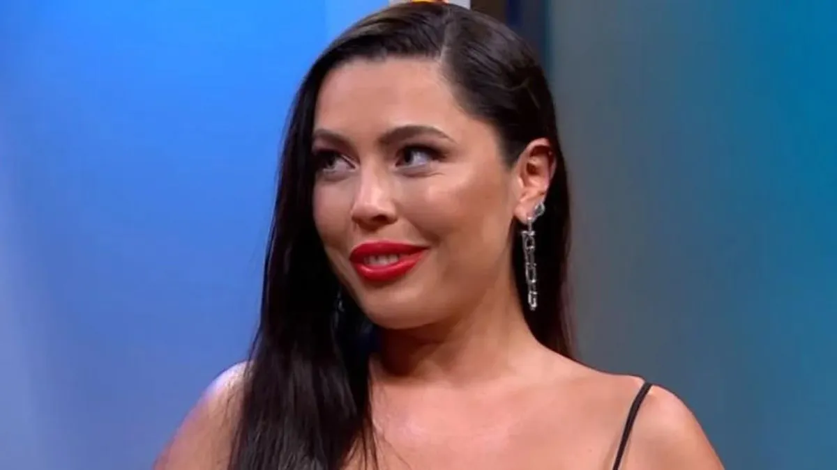 Controversia: Daniela Aránguiz celebra el cumpleaños de su hija con foto de Valdivia.