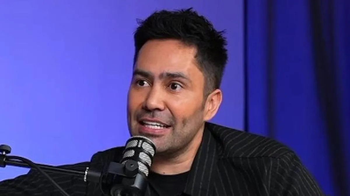 Luis Jiménez aclara su situación sentimental tras ser visto con una mujer desconocida. Luis Jiménez aclara su situación sentimental tras ser visto con una mujer desconocida.