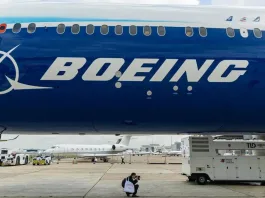 Boeing alcanza acuerdo tentativo para poner fin a la costosa huelga.