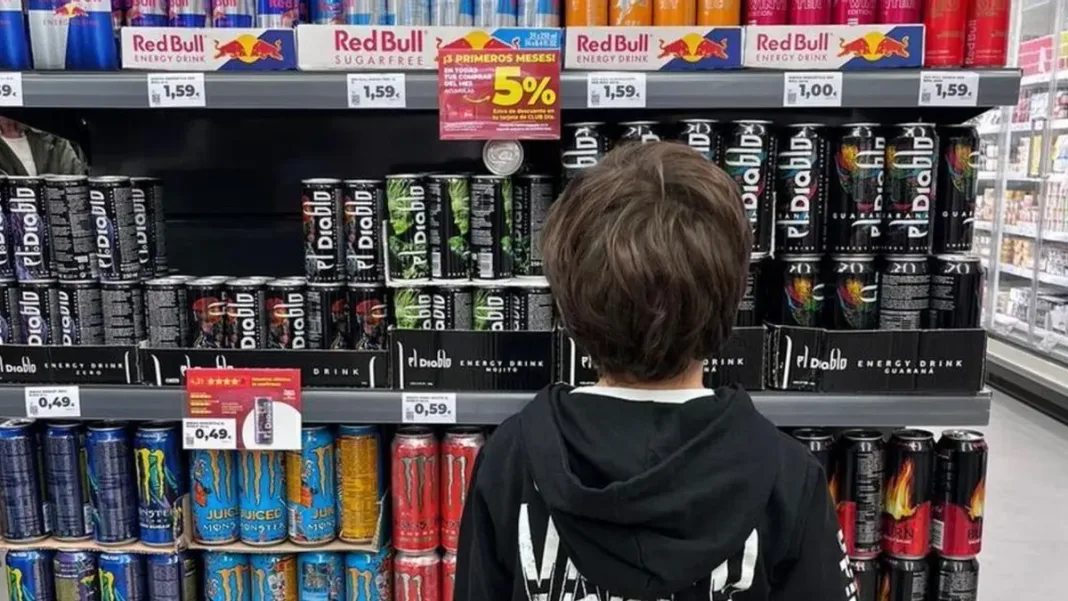 Alimentos peligrosos para niños: un experto revela su fácil acceso y riesgos.