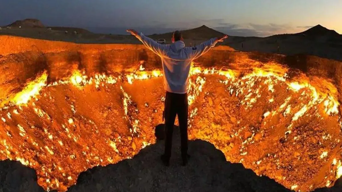 La enigmática 'Puerta al Infierno' en Turkmenistán: ¿un fuego eterno? La enigmática 'Puerta al Infierno' en Turkmenistán: ¿un fuego eterno?