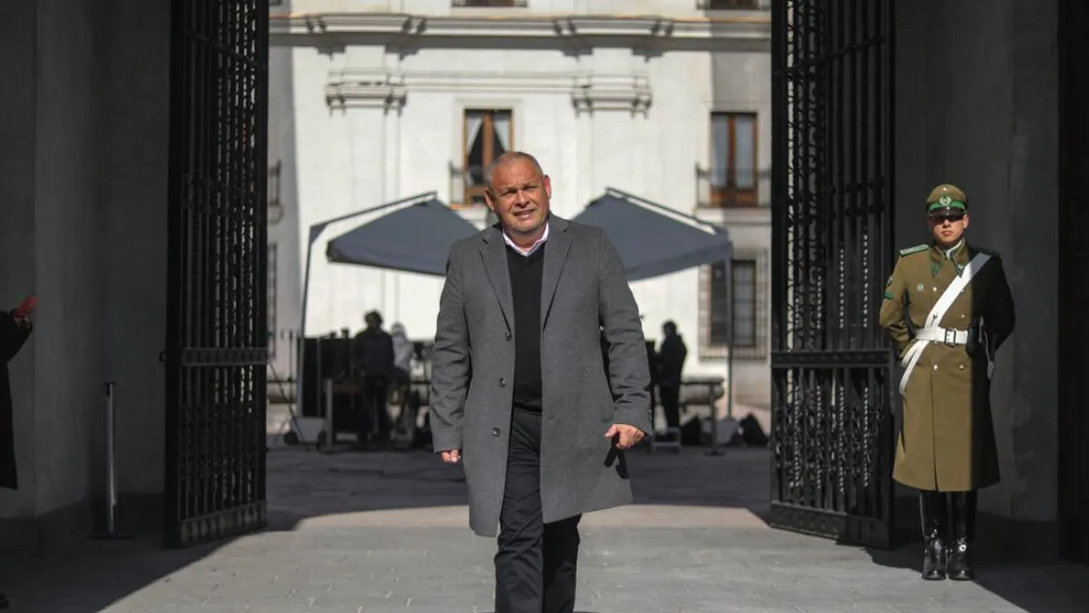 Mundaca celebra la reelección del gobernador: "Un acto de democracia".