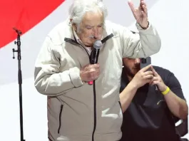 José Mujica sorprende en acto electoral