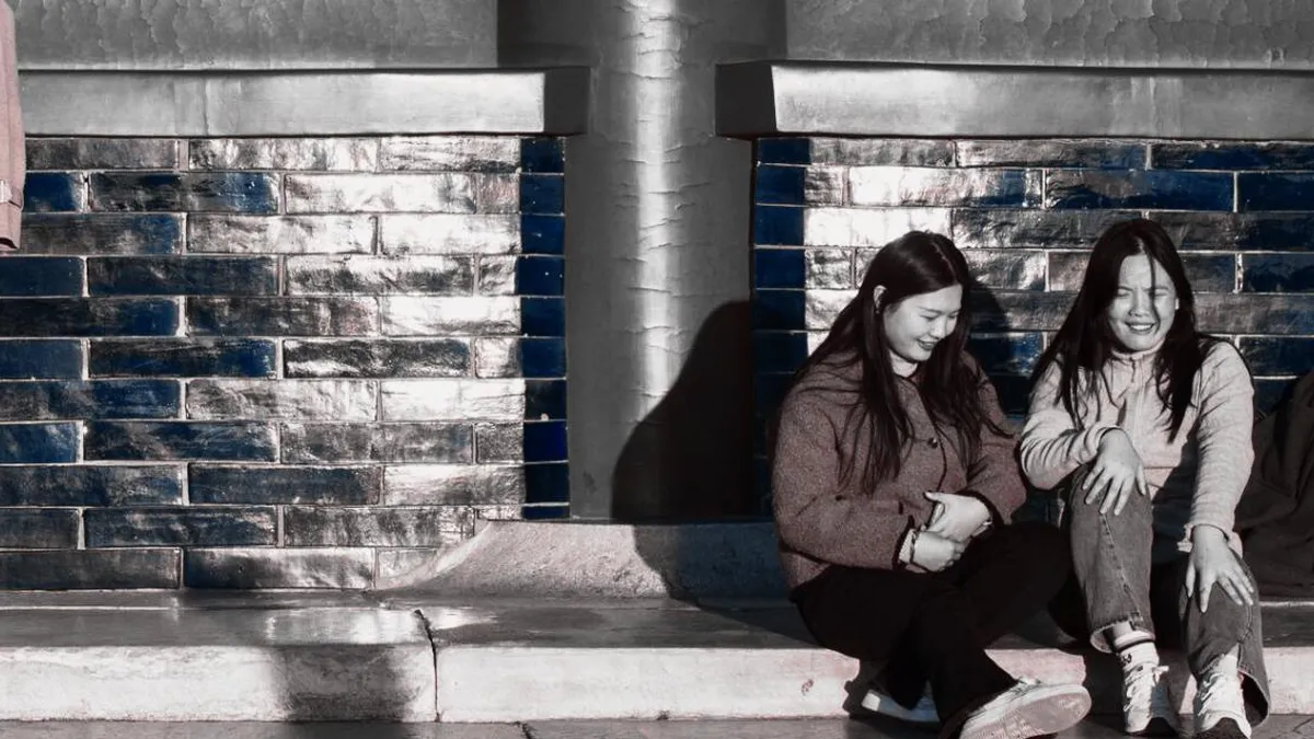 Hombre condenado en China por poligamia y estafa: 5 parejas a la vez.