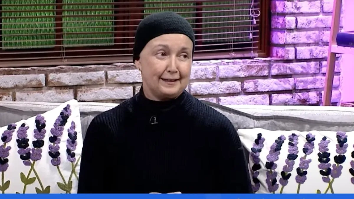 Paulina Urrutia enfrenta el cáncer mamario triple negativo con valentía y esperanza.