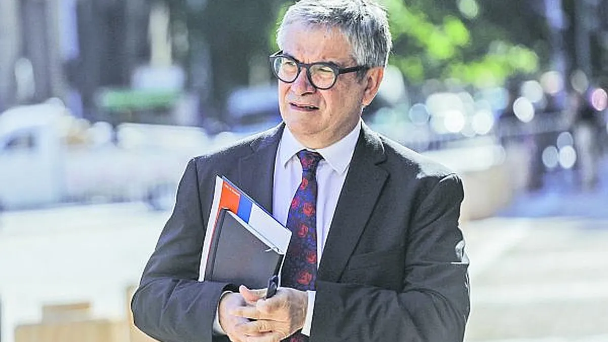 Marcel exige al sector público mayor control y seguridad en la entrada de ingresos.