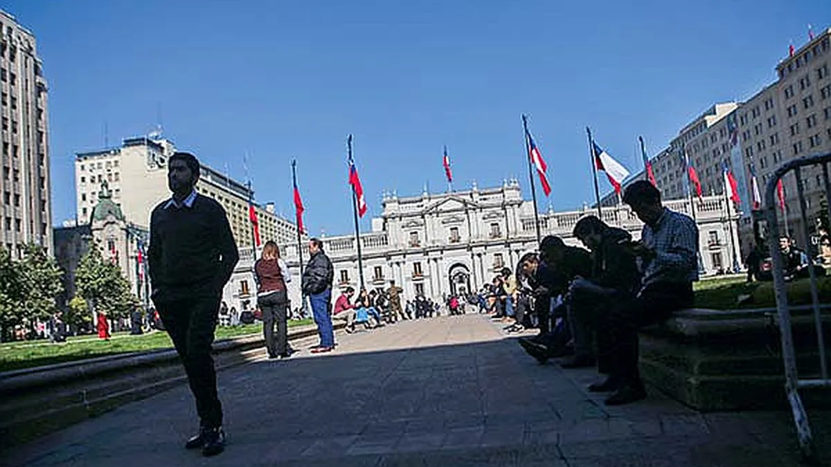 El presupuesto 2025 aumenta la dotación máxima del sector público en más de 20 mil personas.