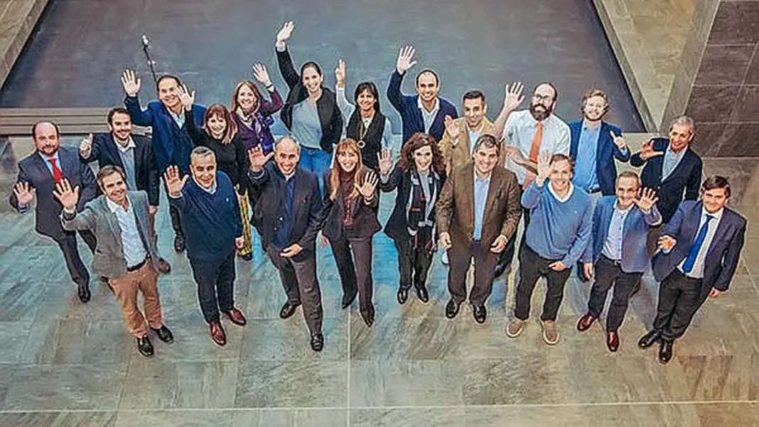 CPC lanza plan para impulsar la IA en empresas y fomentar la alfabetización digital.