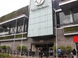 Parque Arauco vende 49% de sus outlets a AFP Habitat por US$ 36 millones.