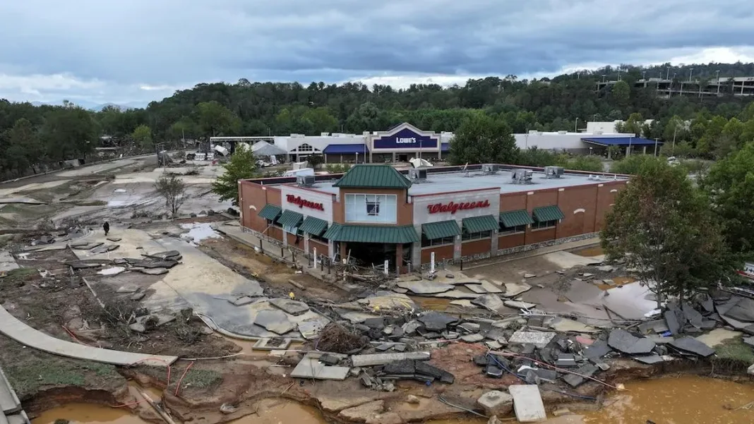 Escasez de líquidos IV en hospitales de EE. UU. tras el huracán Helene.