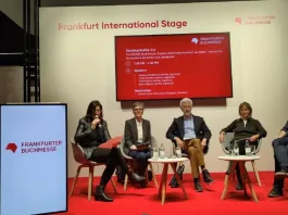 Cuatro escritores argentinos en Frankfurt critican la política cultural de Milei.