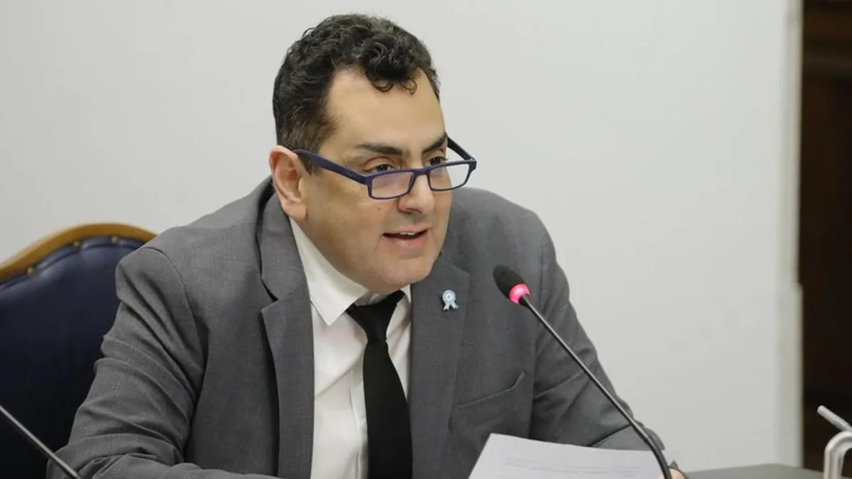 El secretario de Cultura critica a Tecnópolis como "una máquina de quemar plata".