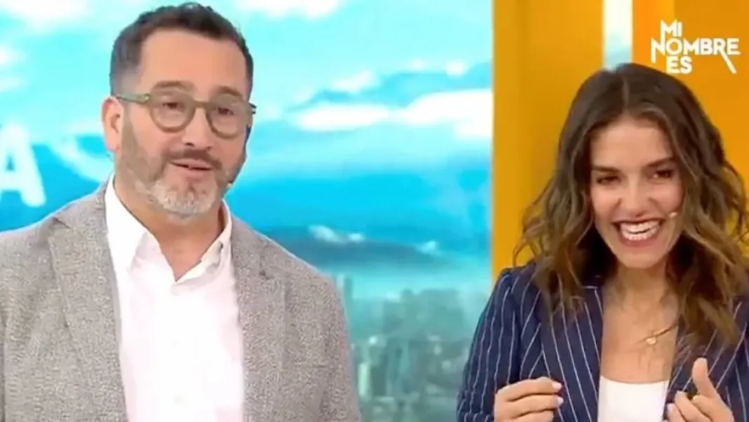 María Luisa Godoy se ríe a carcajadas mientras Eduardo Fuentes revela el motivo.
