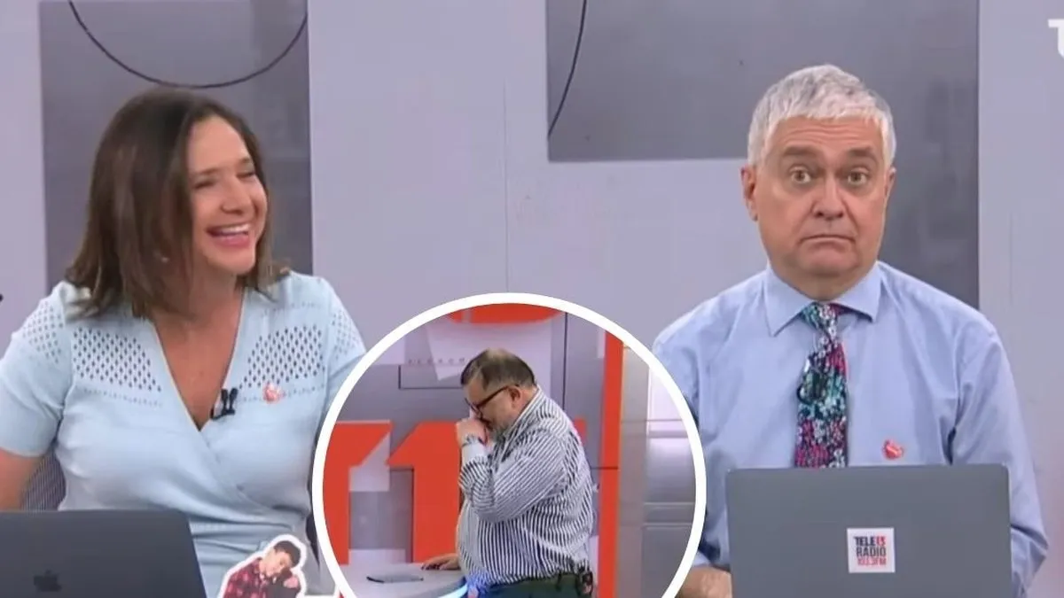 Iván Valenzuela sorprende con un chascarro en vivo que hace reír a sus compañeros. Iván Valenzuela sorprende con un chascarro en vivo que hace reír a sus compañeros.