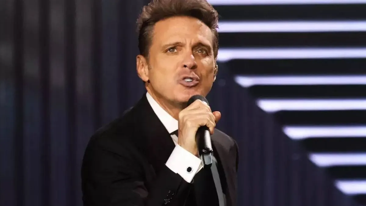 Luis Miguel cancela todos sus shows por preocupaciones de salud.