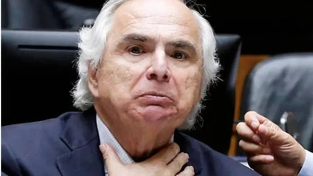 Andrés Chadwick solicita el desafuero de 10 diputados en su querella judicial.