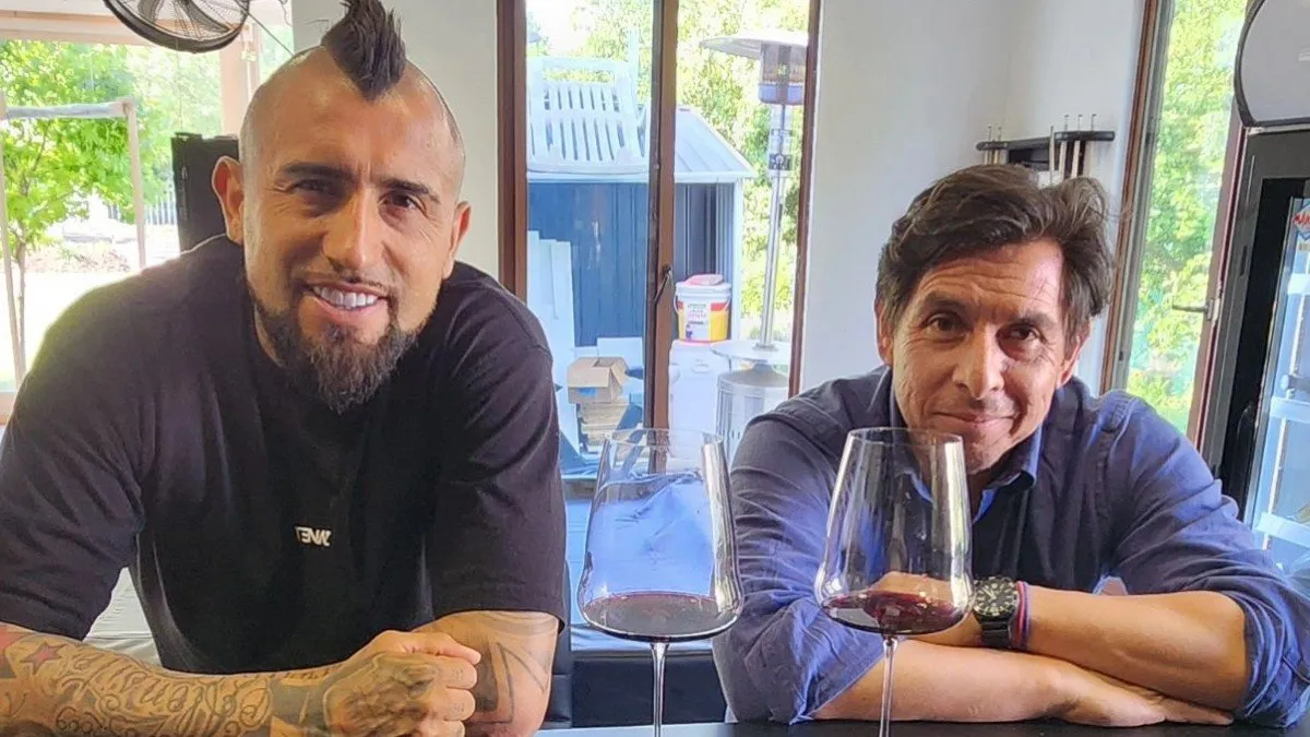 Arturo Vidal presenta su nuevo emprendimiento