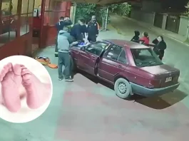 Bomberos de Puente Alto salvan a bebé con maniobra de reanimación con el dedo.