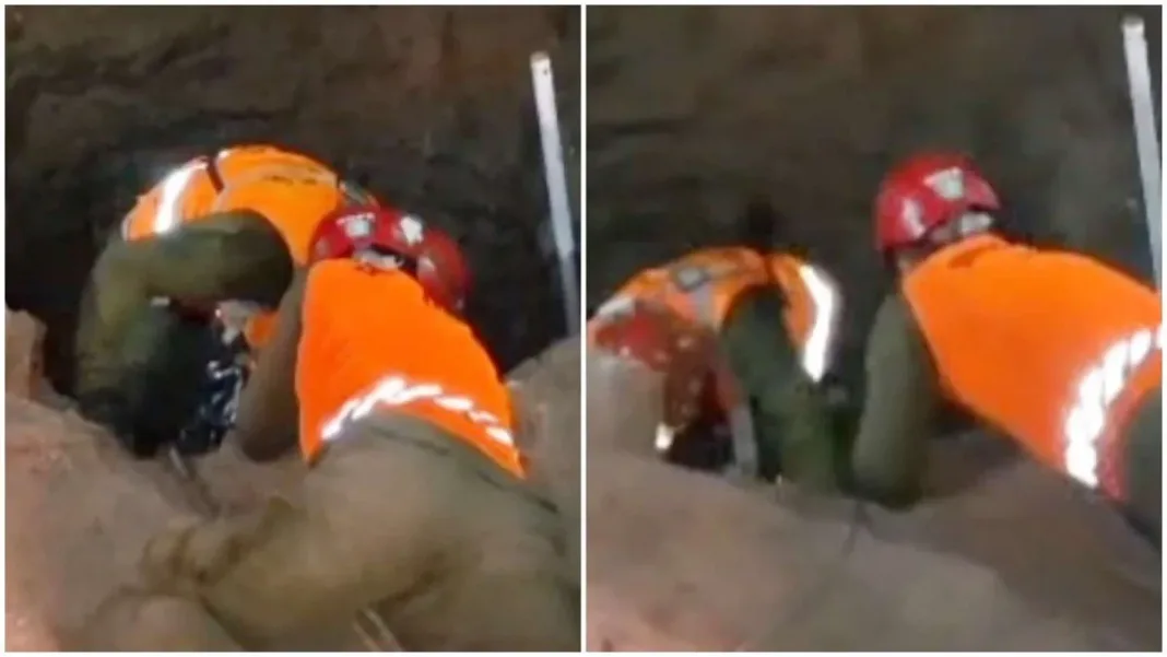 Rescate de adolescente en Antofagasta tras caer en pique minero buscando un drone.