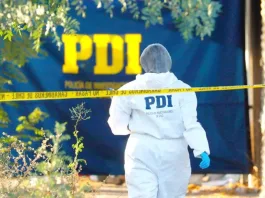 Pareja entierra feto de 26 semanas en el campus de la Universidad de Chile.