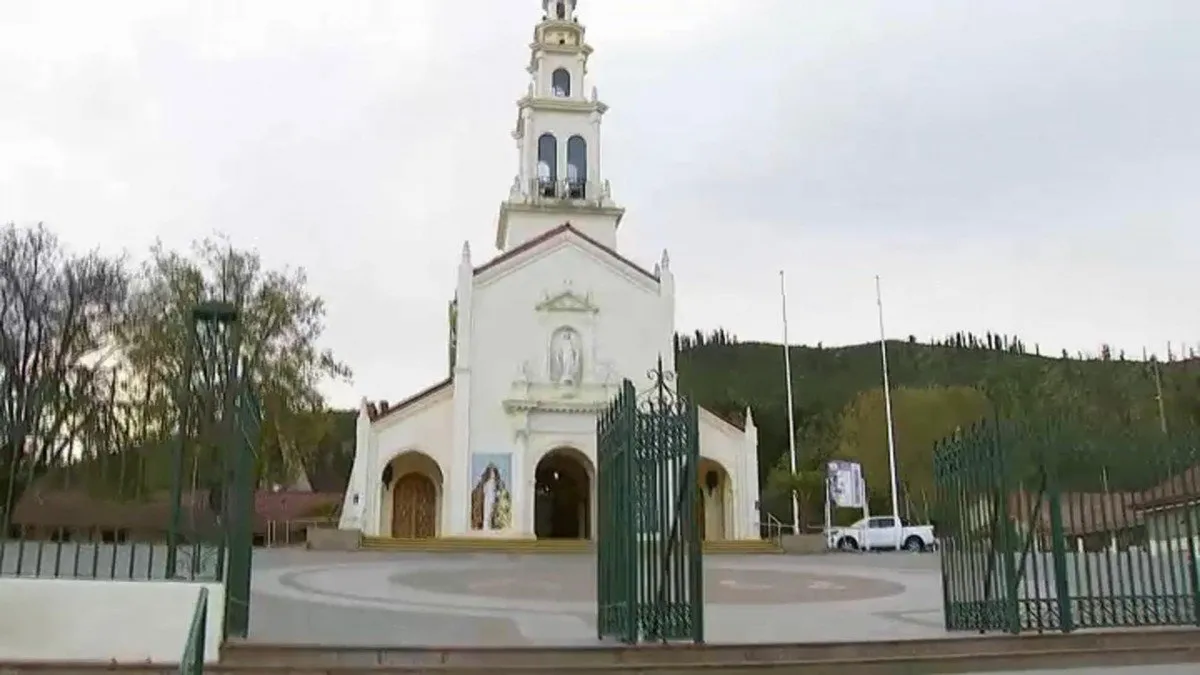 Un hombre fue acribillado en Lo Vásquez mientras su familia presenciaba la tragedia. Un hombre fue acribillado en Lo Vásquez mientras su familia presenciaba la tragedia.