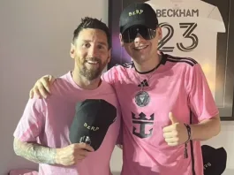 Bizarrap sin filtros: disfrutando del fútbol en un partido de Messi.