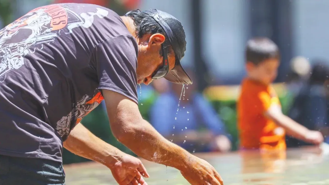 Santiago alcanza los primeros 30°C de la temporada este martes Santiago alcanza los primeros 30°C de la temporada este martes