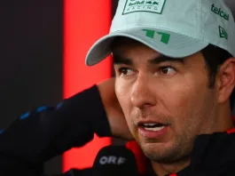 Checo Pérez expresa su descontento con la F1 y Liam Lawson tras la carrera.