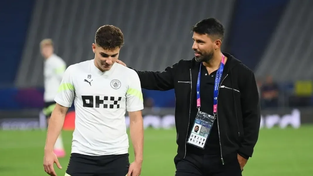 El Kun Agüero advierte sobre el futuro de Julián Álvarez en el fútbol.