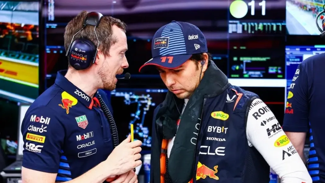 Ralf Schumacher critica a Checo Pérez y sugiere un inminente adiós.