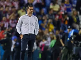 Descubre los negocios que impulsan la fortuna de Fernando Gago más allá del fútbol.