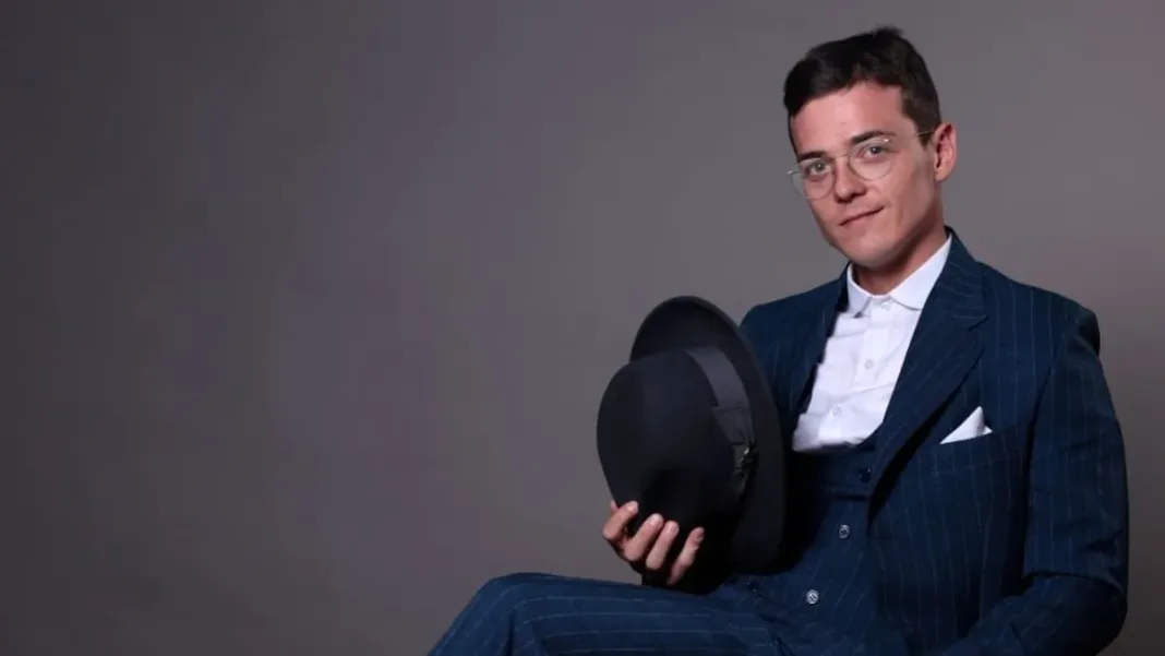 Simón Pesutic celebra su personaje favorito en Simón Pesutic celebra su personaje favorito en