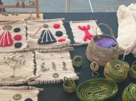 Emprendedora Yagán en la Expo Feria Mujeres Indígenas 2024: un viaje inspirador.