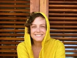 Claudia Conserva comparte su experiencia tras una mamografía post-cáncer.