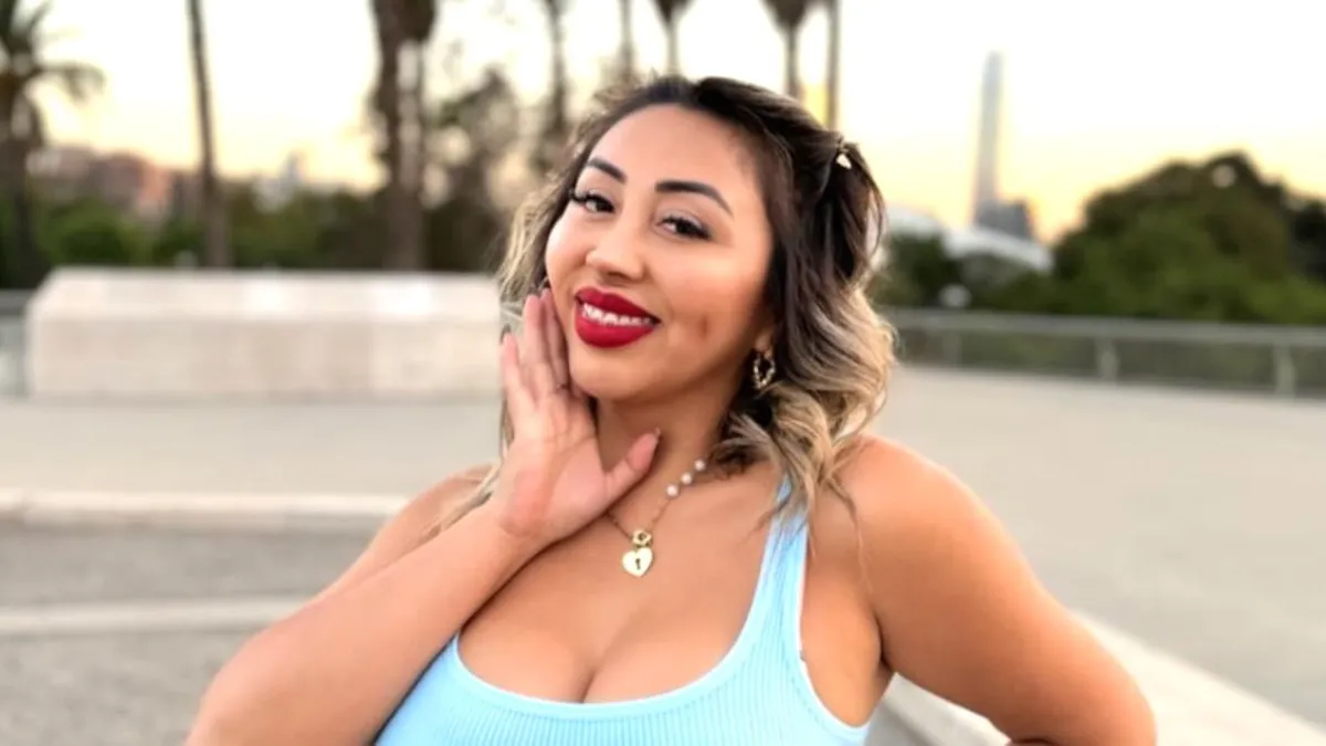 Naya Fácil revela que varios políticos han intentado cortejarla.