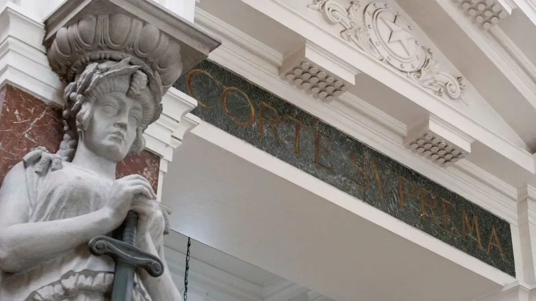 La Corte Suprema respalda a Tesorería en la imprescriptibilidad de créditos CAE. La Corte Suprema respalda a Tesorería en la imprescriptibilidad de créditos CAE.