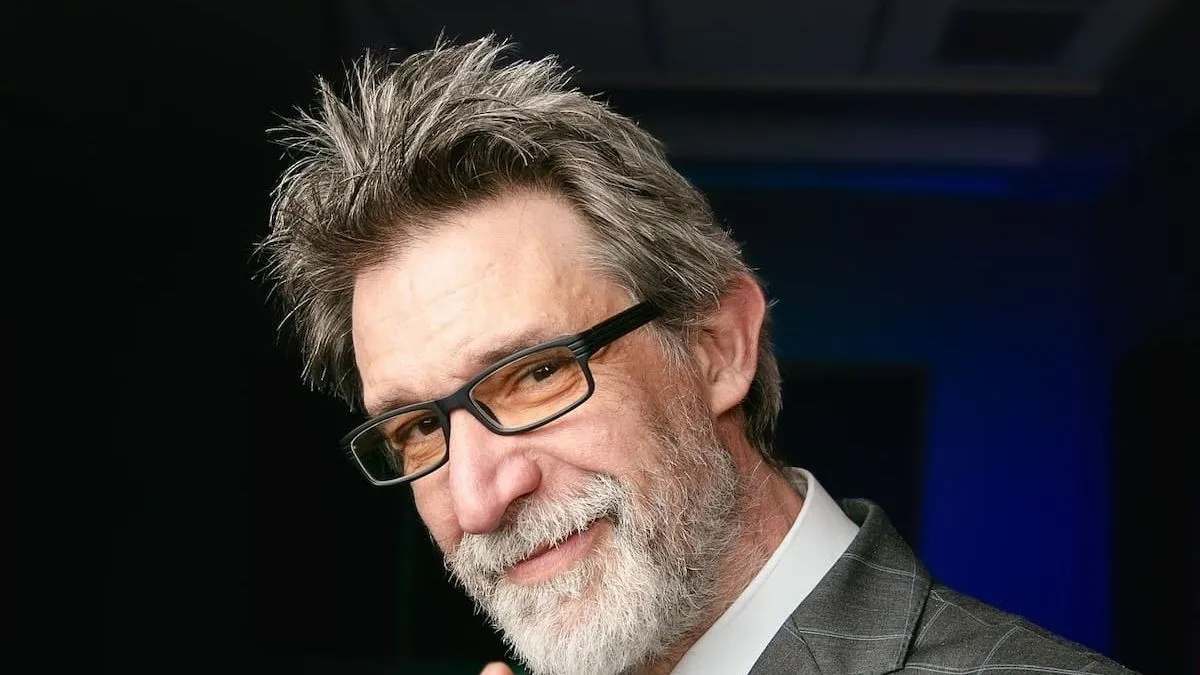 Pancho Melo sorprende con su versión acústica de un clásico de "31 Minutos".