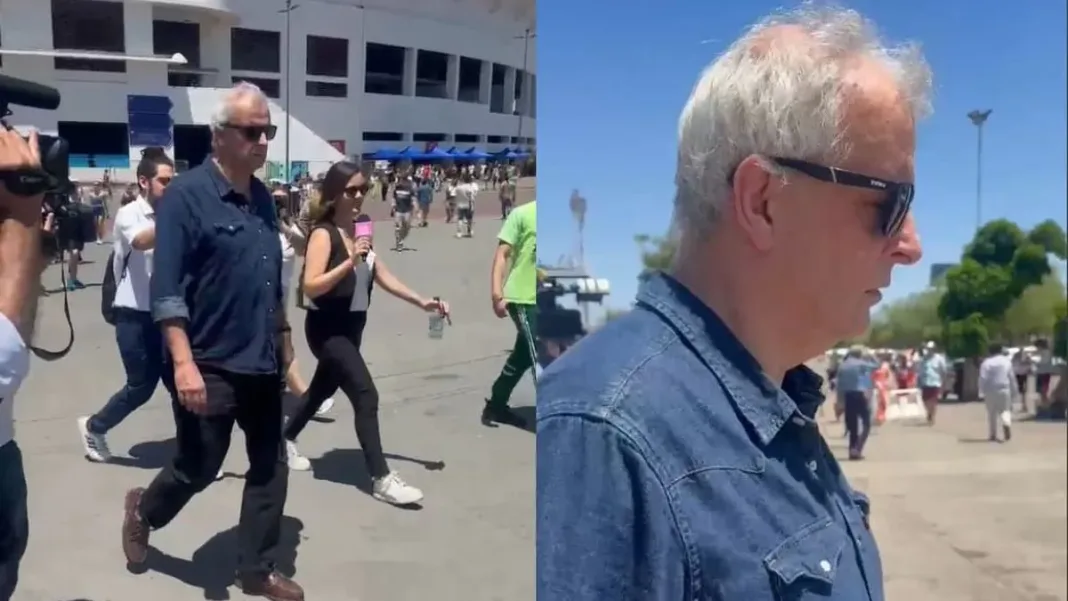 El Fiscal Armendáriz expresa su frustración ante la prensa al ir a votar.