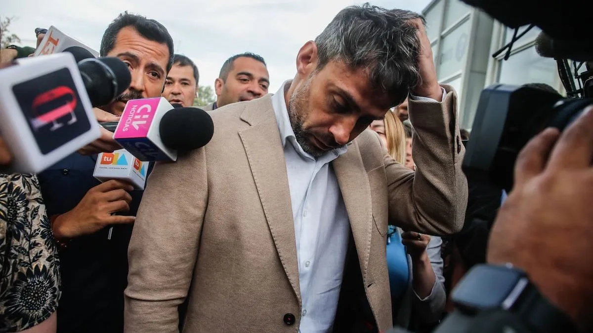 Jorge Valdivia llega en silencio al Centro de Justicia por nueva acusación de violación. Jorge Valdivia llega en silencio al Centro de Justicia por nueva acusación de violación.