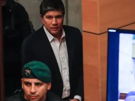 Gendarmería traslada a Manuel Monsalve por amenazas en la cárcel de Rancagua.